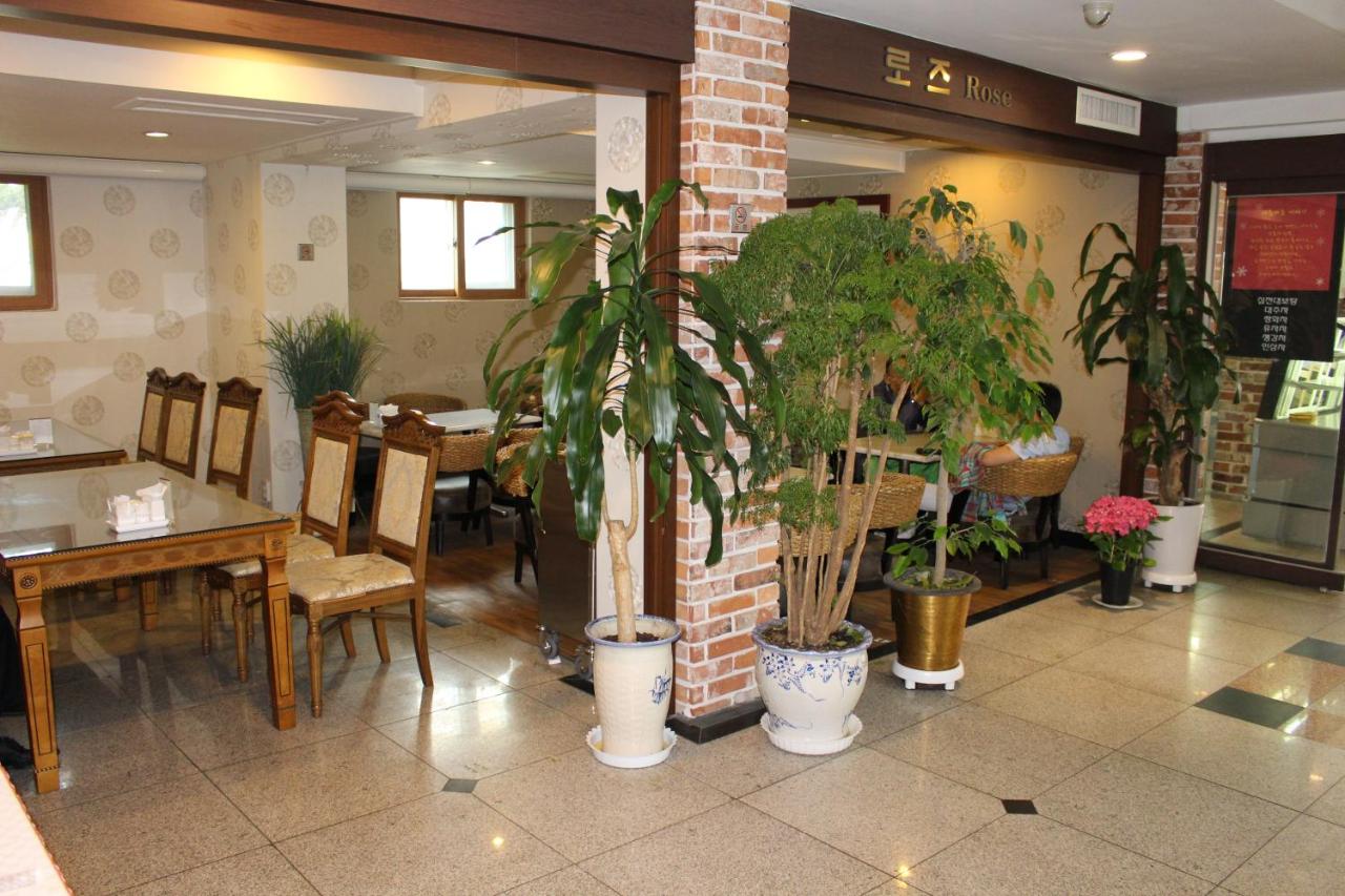 Insadong Crown Hotel - 4