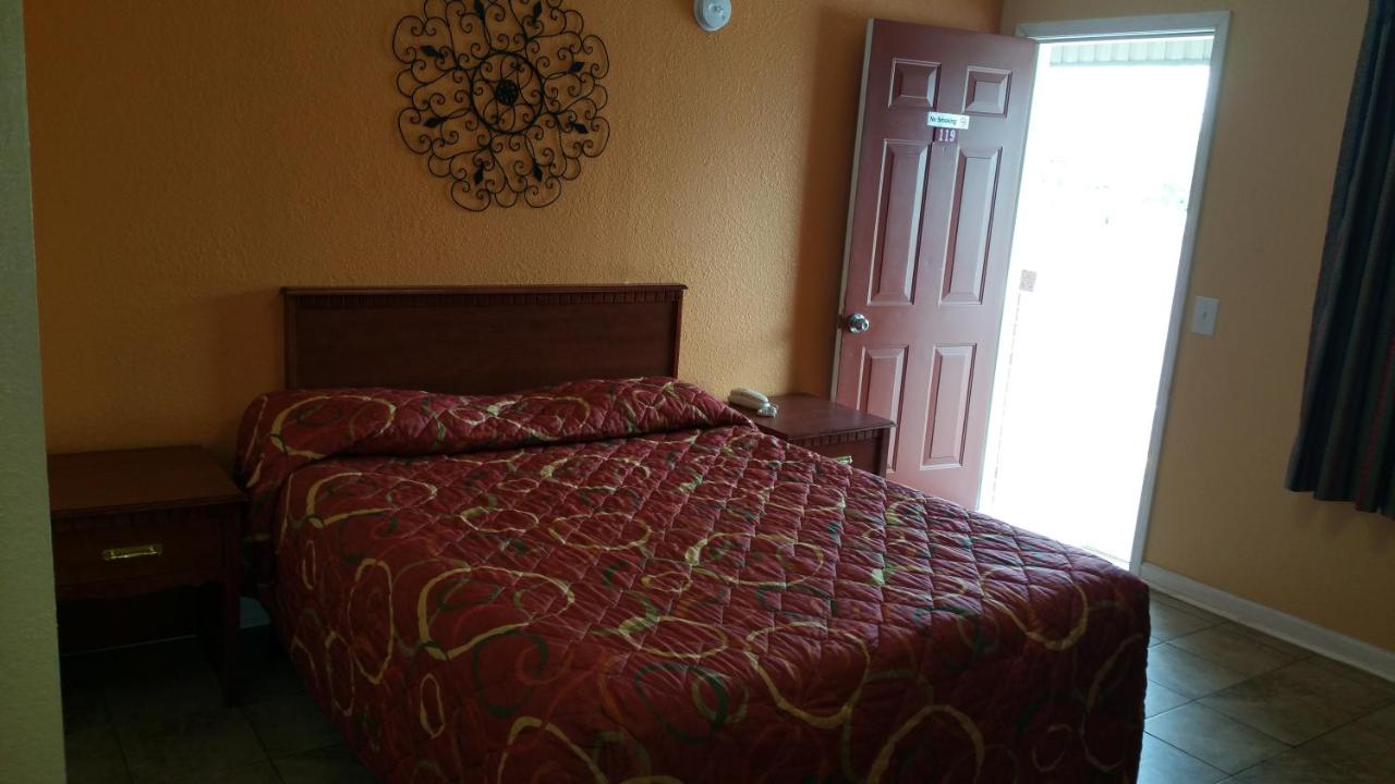 Budget Inn — photo 10