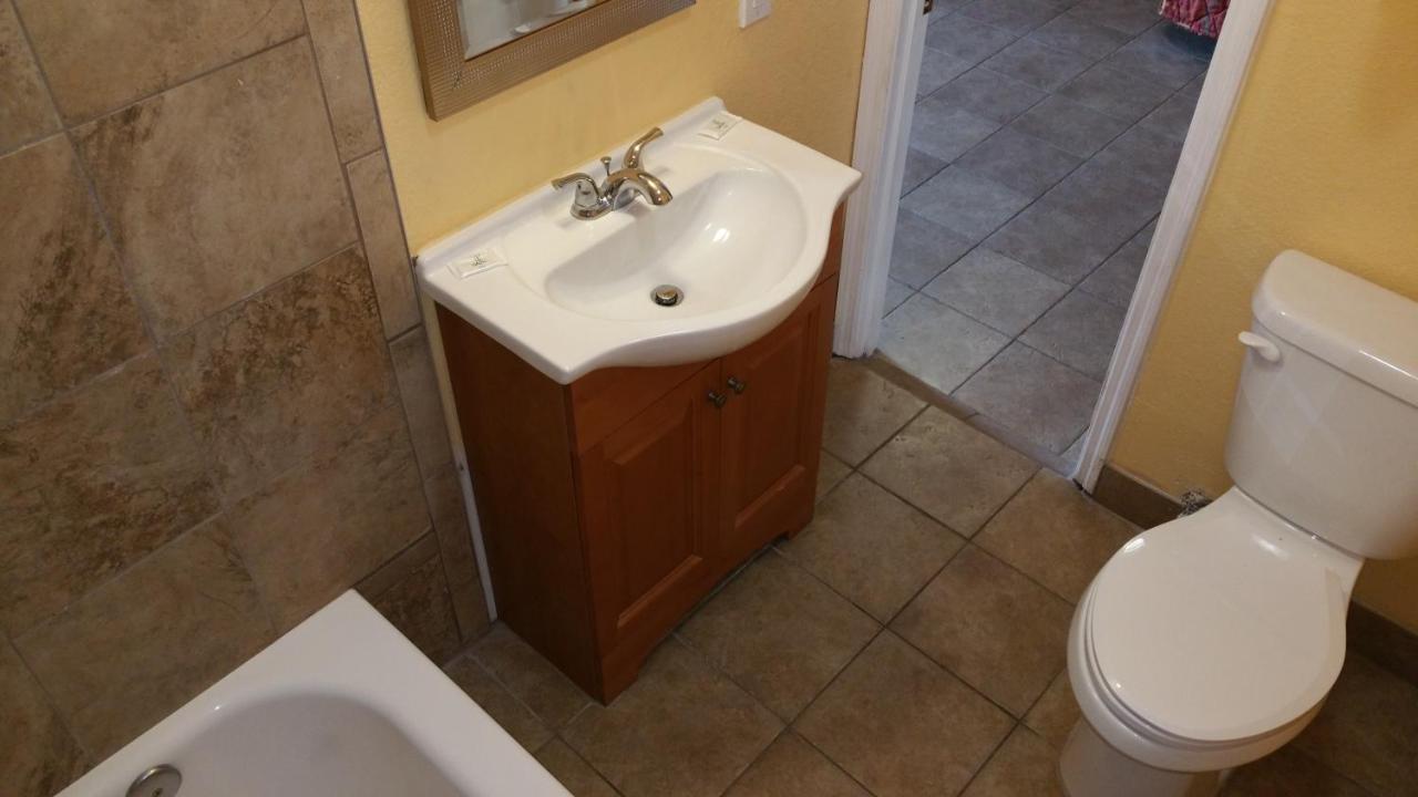 Budget Inn — photo 13