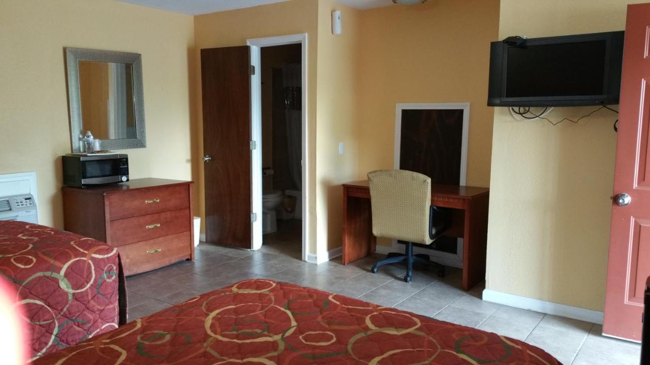 Budget Inn — photo 14