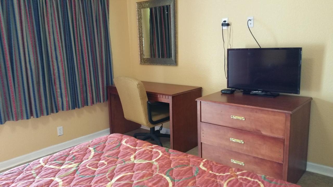 Budget Inn — photo 15