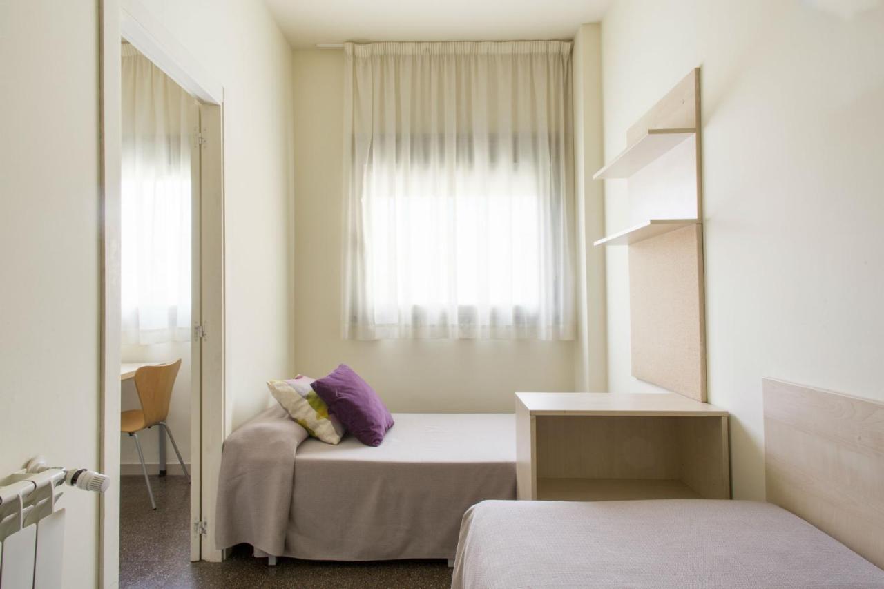 Residencia Universitaria Los Abedules, Pamplona – Updated ...