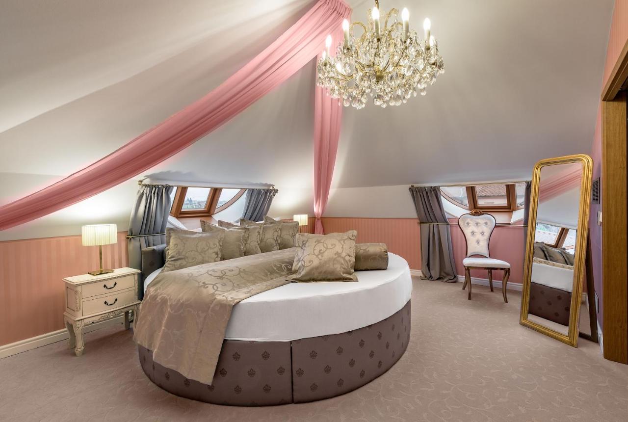 Hotel Hoffmeister photo