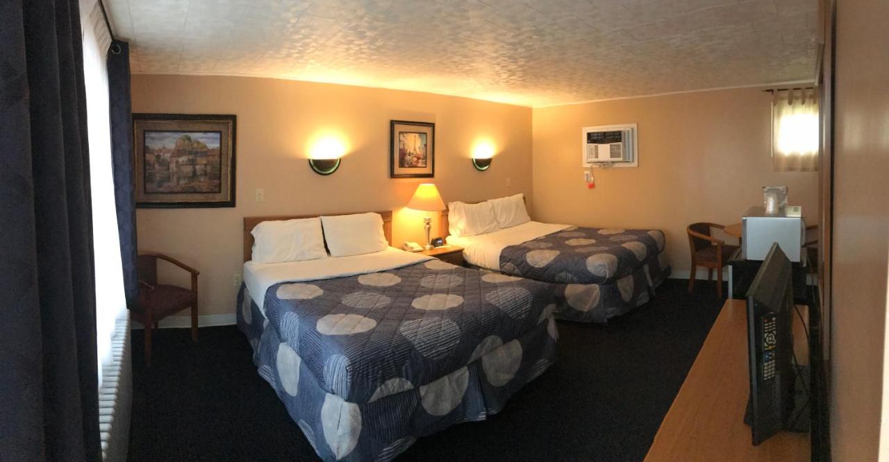 Moonlight Motel — photo 18