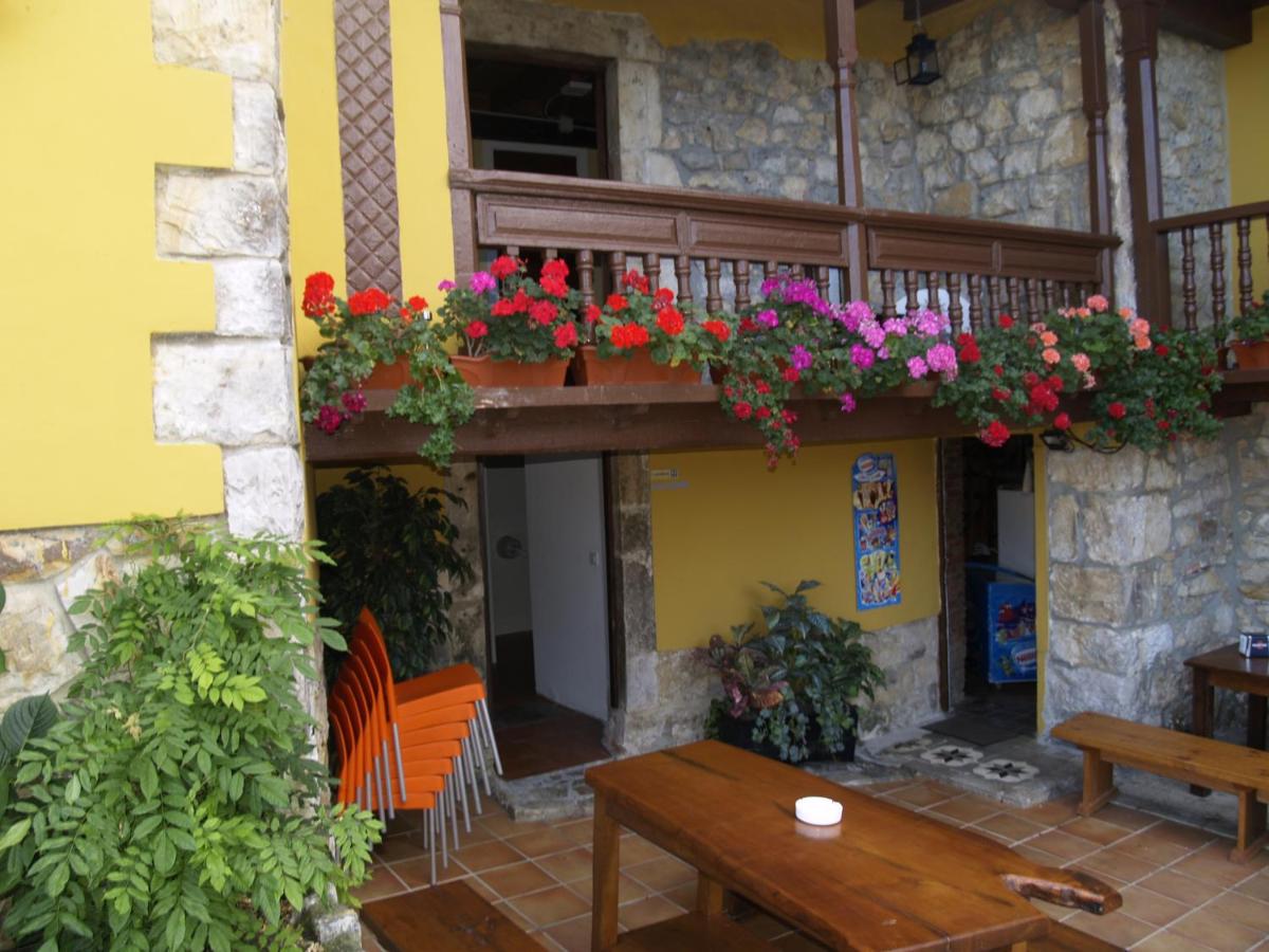 Albergue Santa Marina, Buelna, Spain - Booking.com