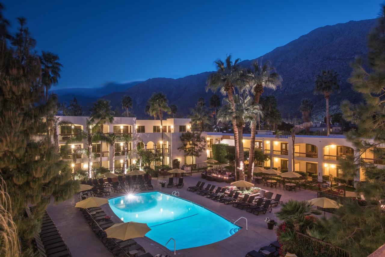 Heated swimming pool: Palm Mountain Resort & Spa