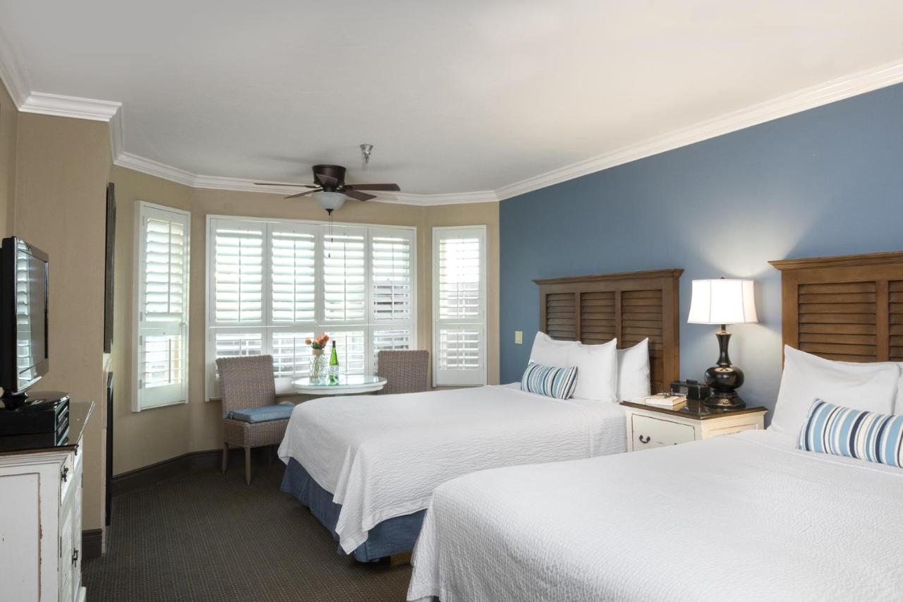 Sand Pebbles Inn — photo 9