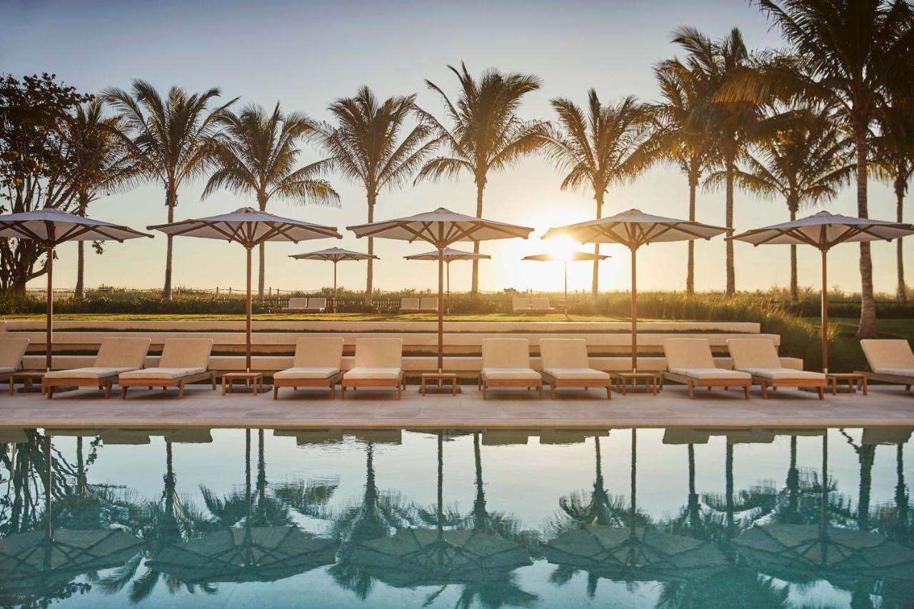 Heated swimming pool: Four Seasons Hotel at The Surf Club