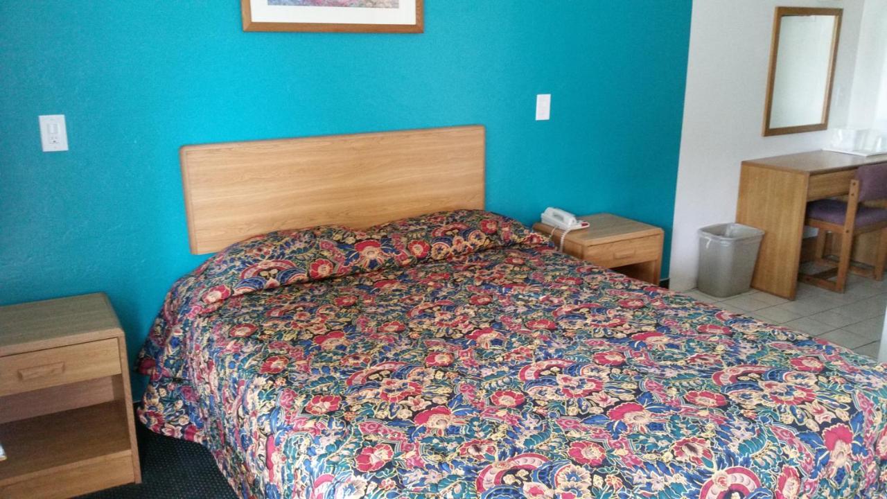 Sterling Motel — photo 11