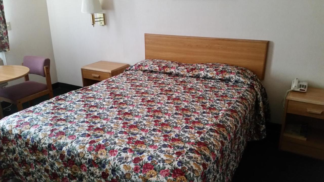 Sterling Motel — photo 1