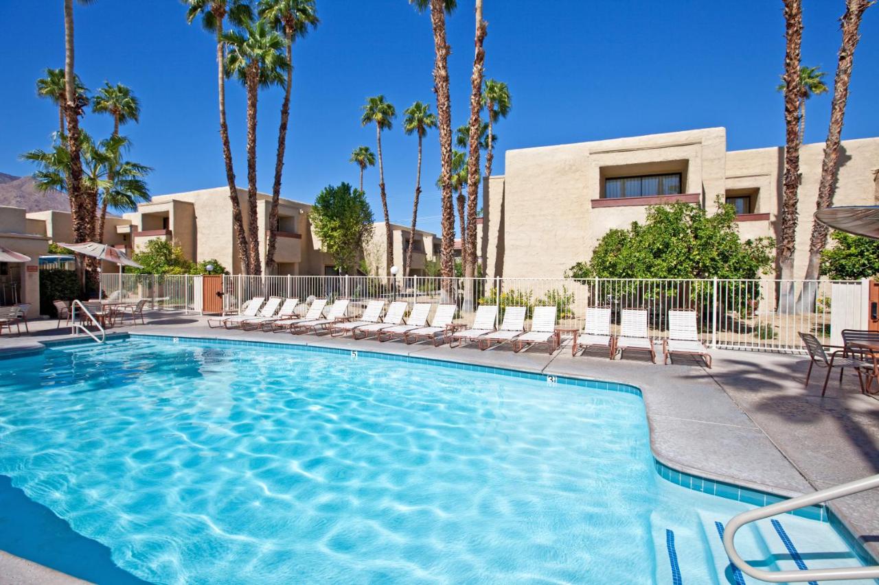 Heated swimming pool: Desert Vacation Villas, a VRI resort