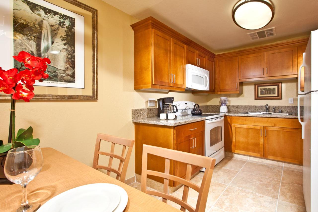 Desert Vacation Villas — photo 22