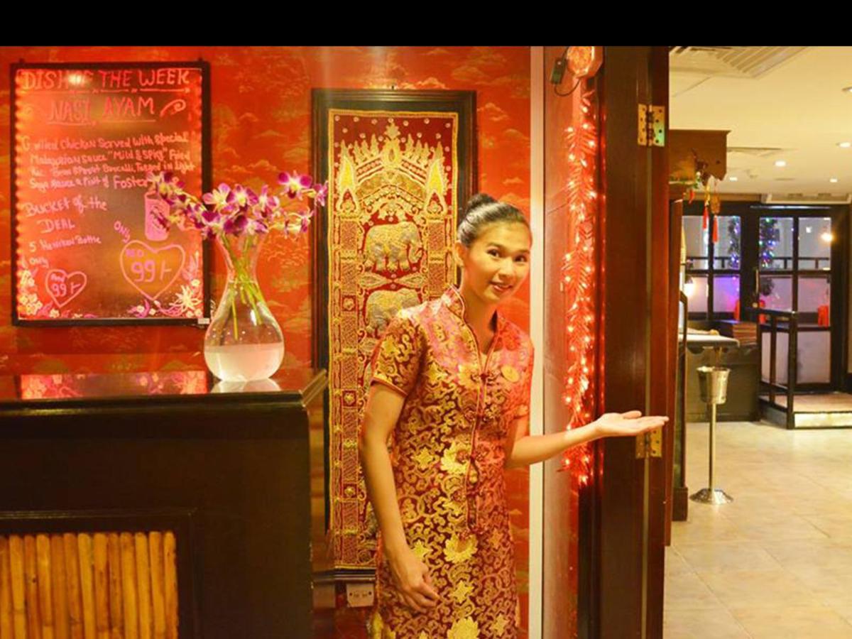 Arabian Courtyard Hotel & Spa photo