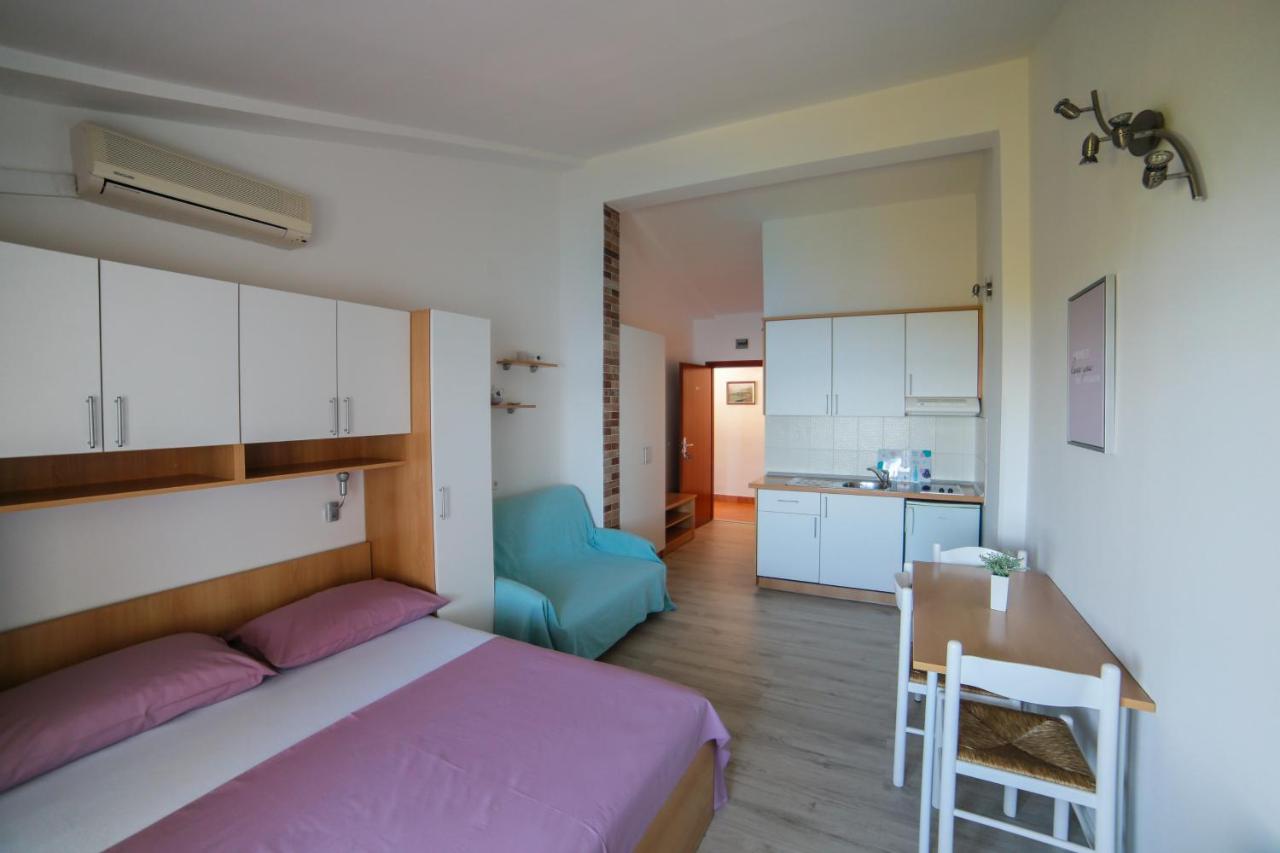 Apartmani Lina, Gradac, Croatia - Booking.com