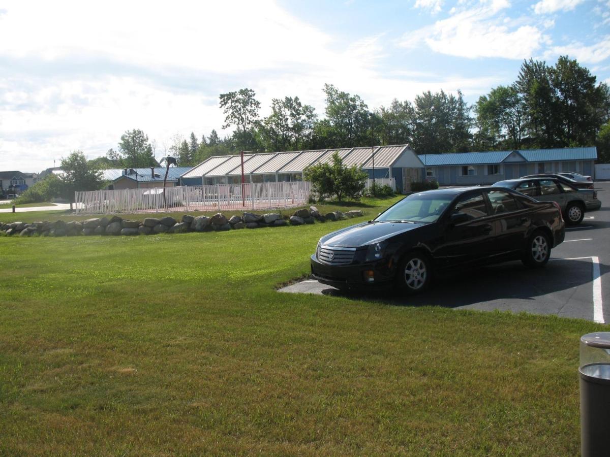 Great Lakes Motel — photo 16