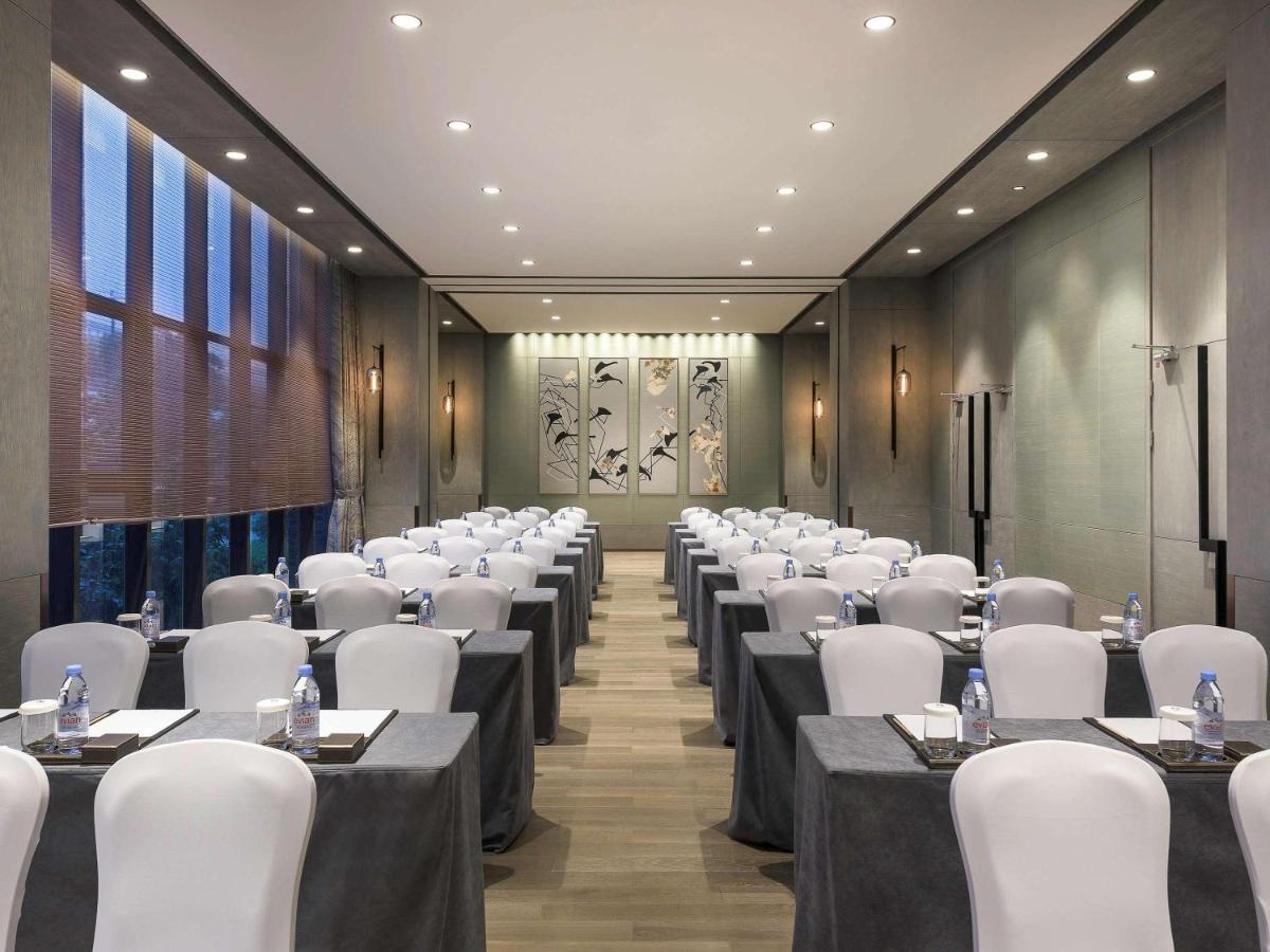 Novotel Shanghai Clover photo