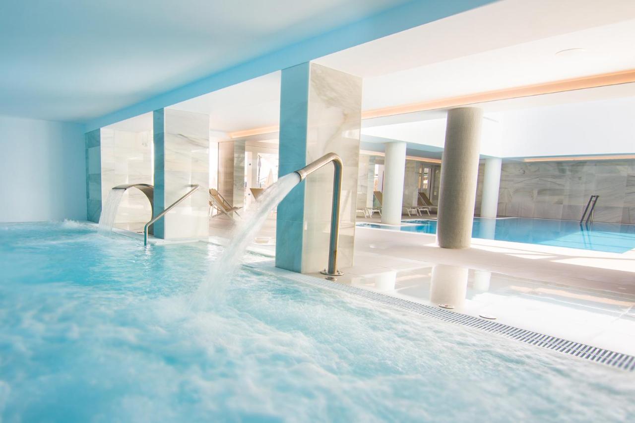 CM Playa del Moro, Cala Millor – Updated 2022 Prices