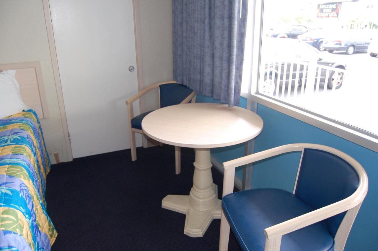 Thunderbird Motel — photo 22
