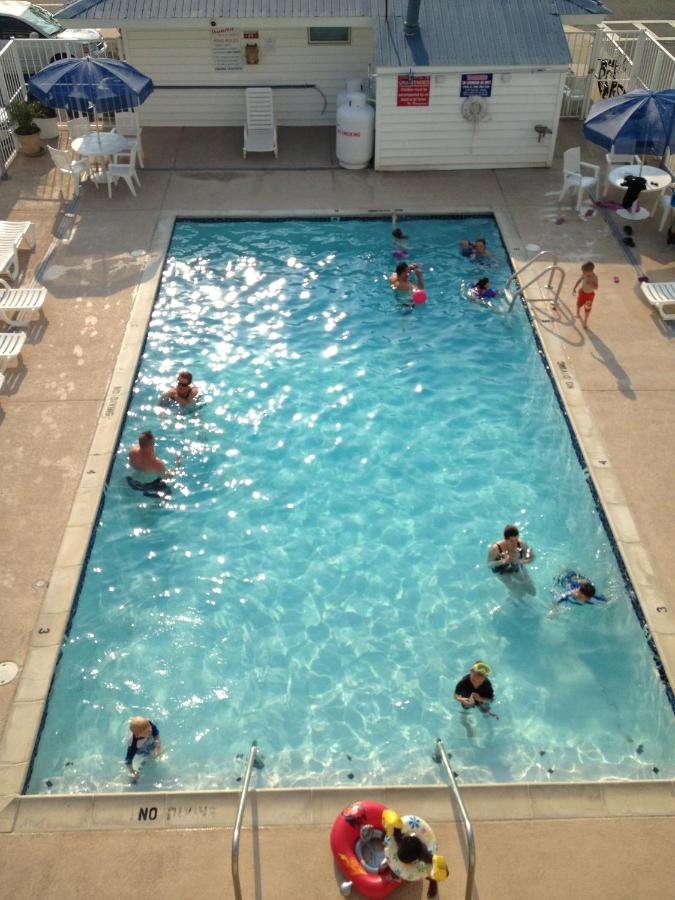 Thunderbird Motel — photo 11