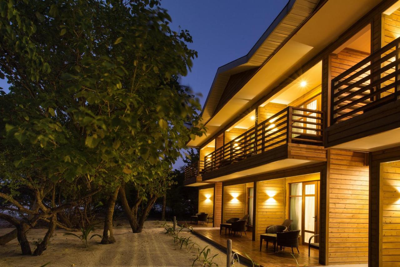 Beach: Pearl Sands of Maldives