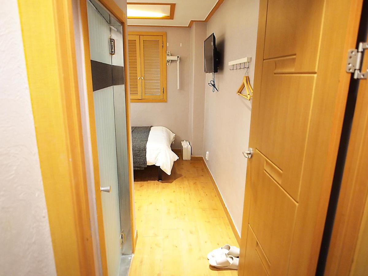 Hotel Park Hill Myeongdong - 3