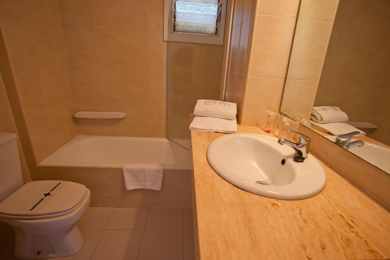 Aparthotel Playa Dorada, Sa Coma – Updated 2022 Prices