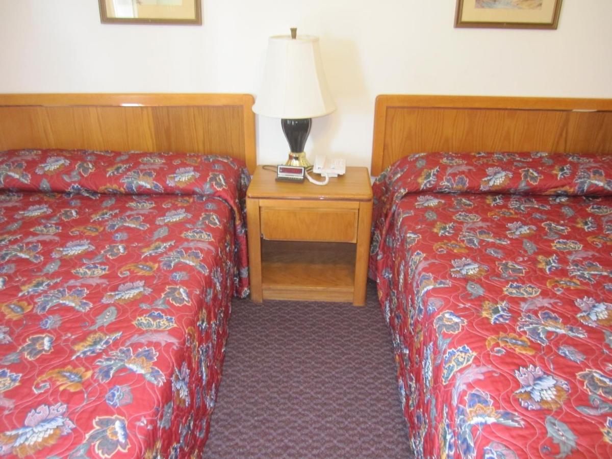 Pinecrest Motel — photo 18