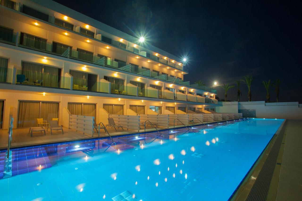 King Evelthon Beach Hotel & Resort photo