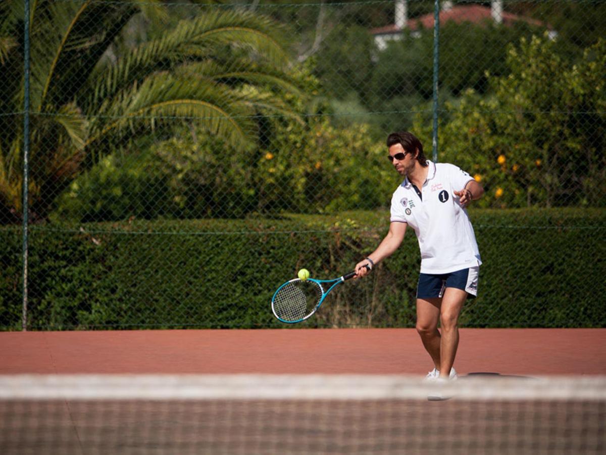 Tennis court: Hotel Club d'Azeitao