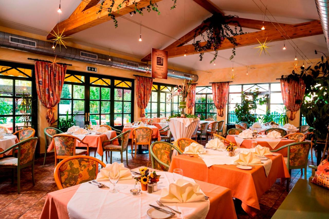 Hotel Strebersdorferhof photo