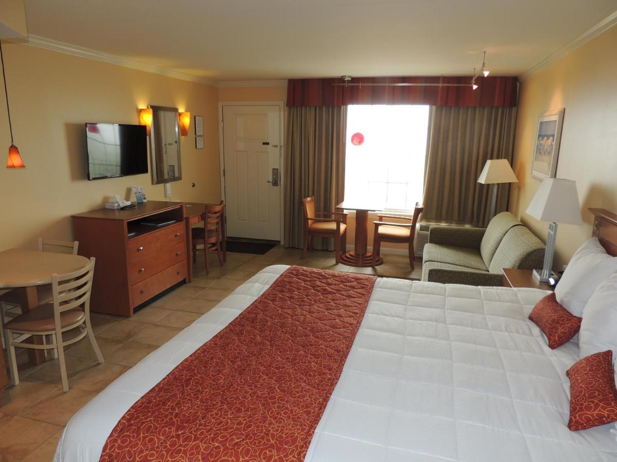 Fleur de Lis Beach Motel — photo 14