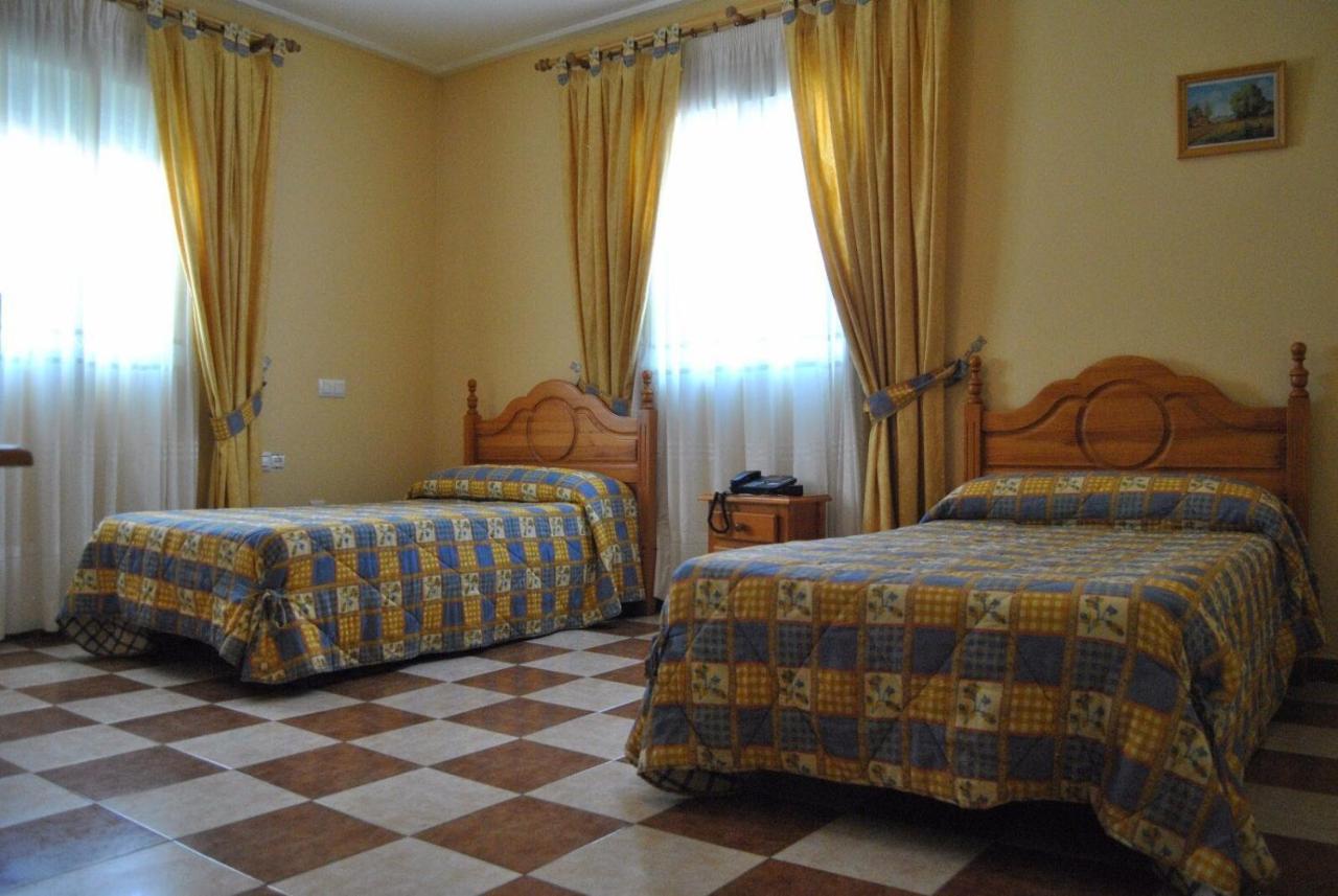 Hotel las Dehesas, Navalvillar de Pela, Spain - Booking.com