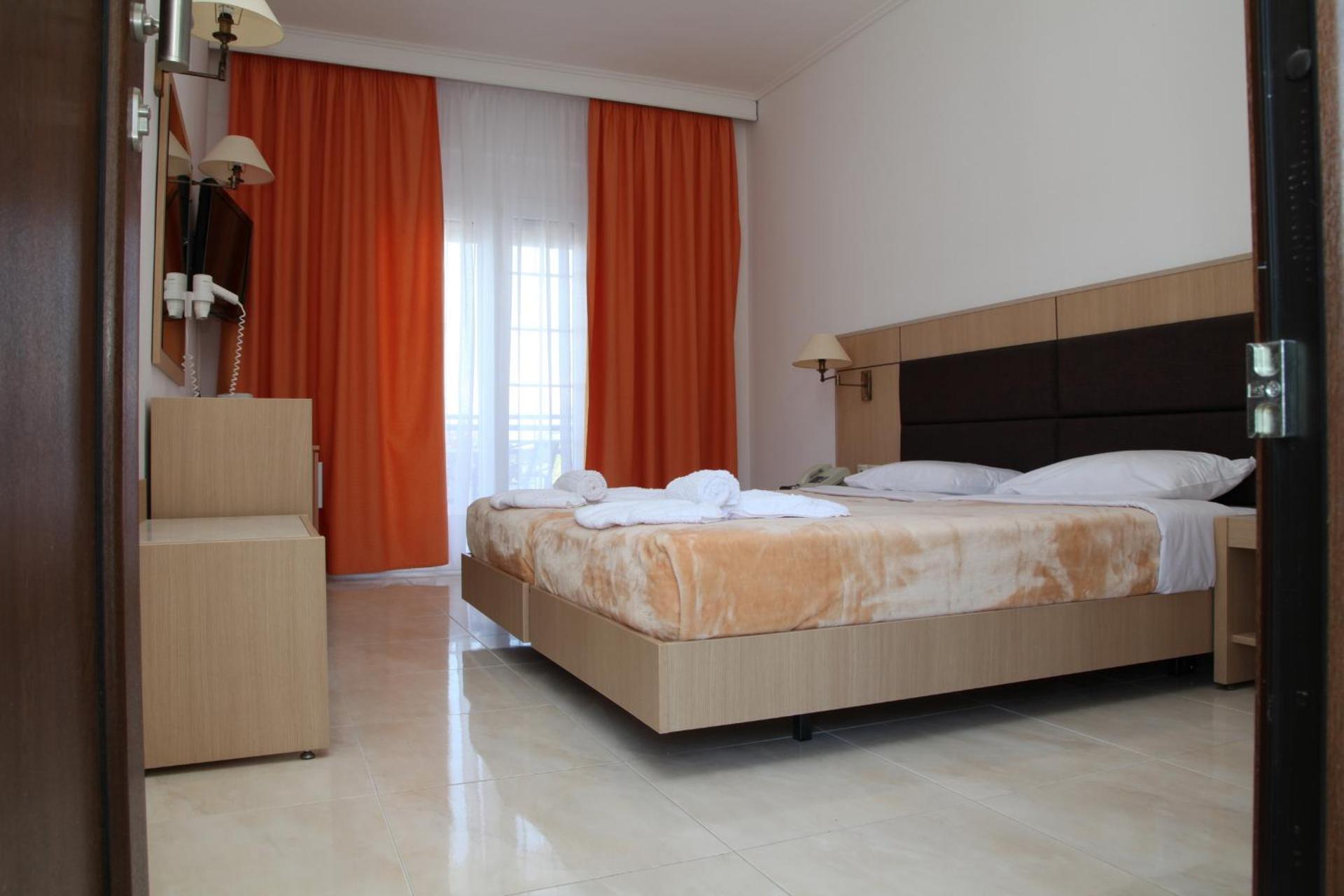 Halkidiki Palace - Photo 7