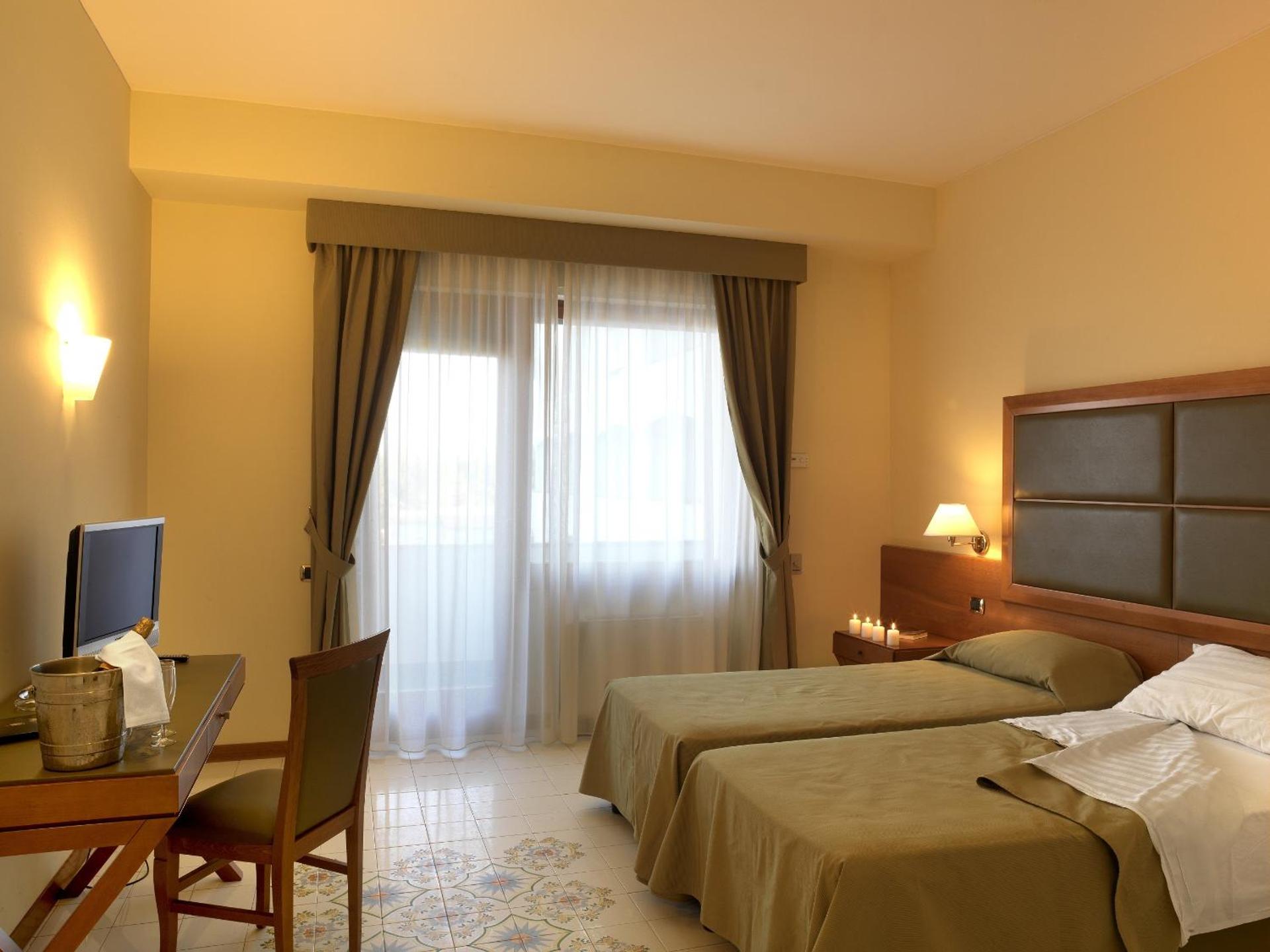 Grand Hotel Don Juan - Photo 5