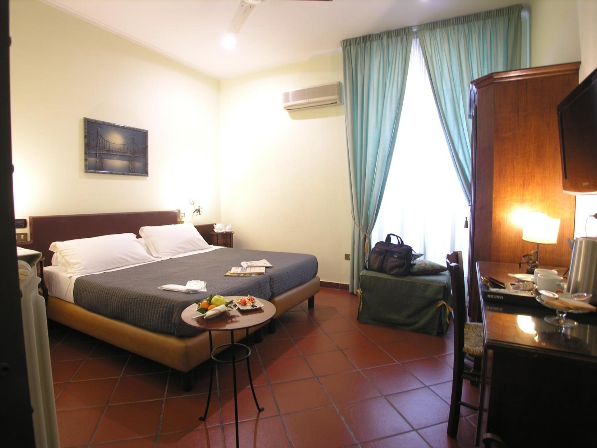 Hotel Toledo - Photo 10