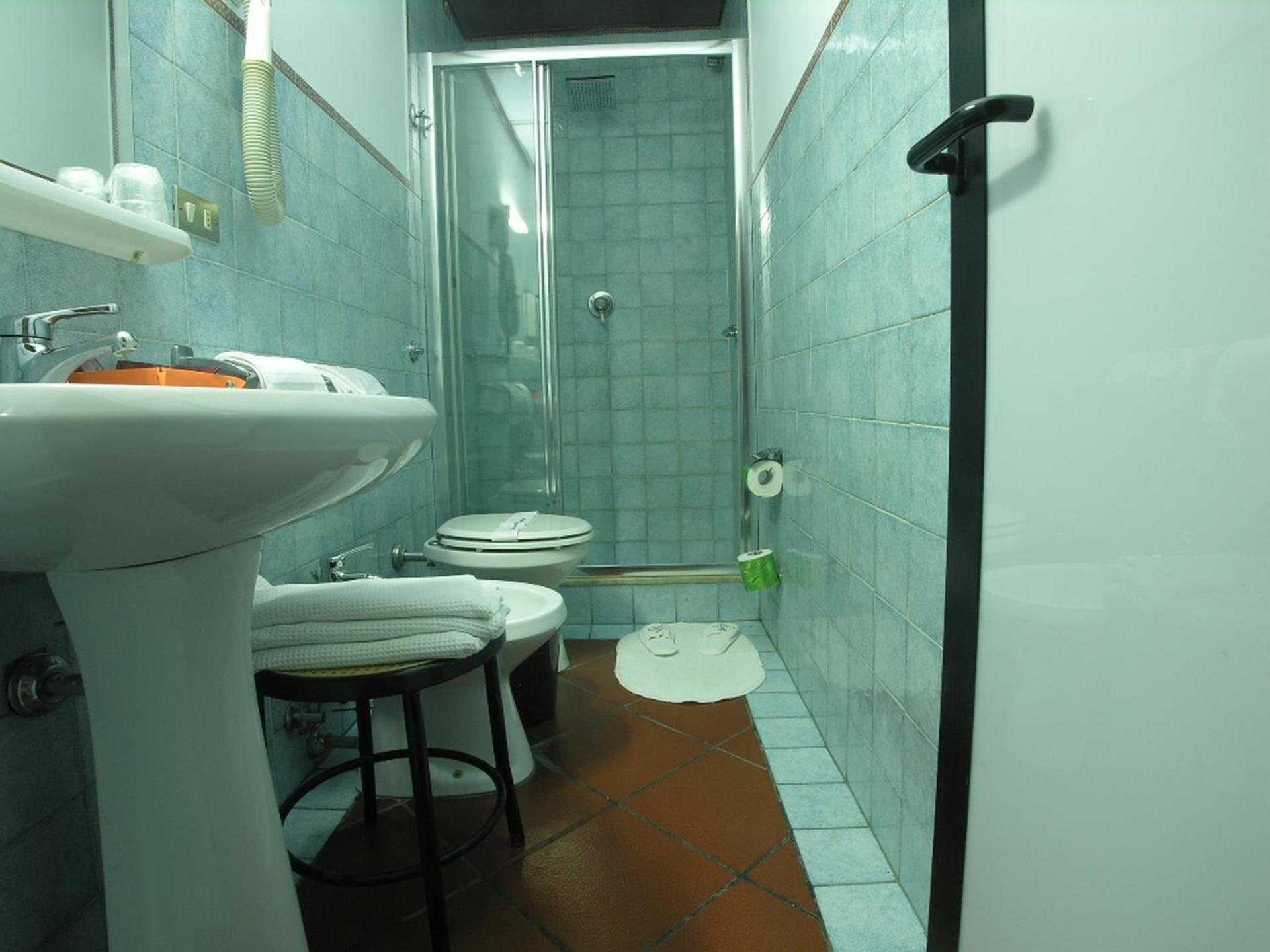 Hotel Toledo - Photo 18
