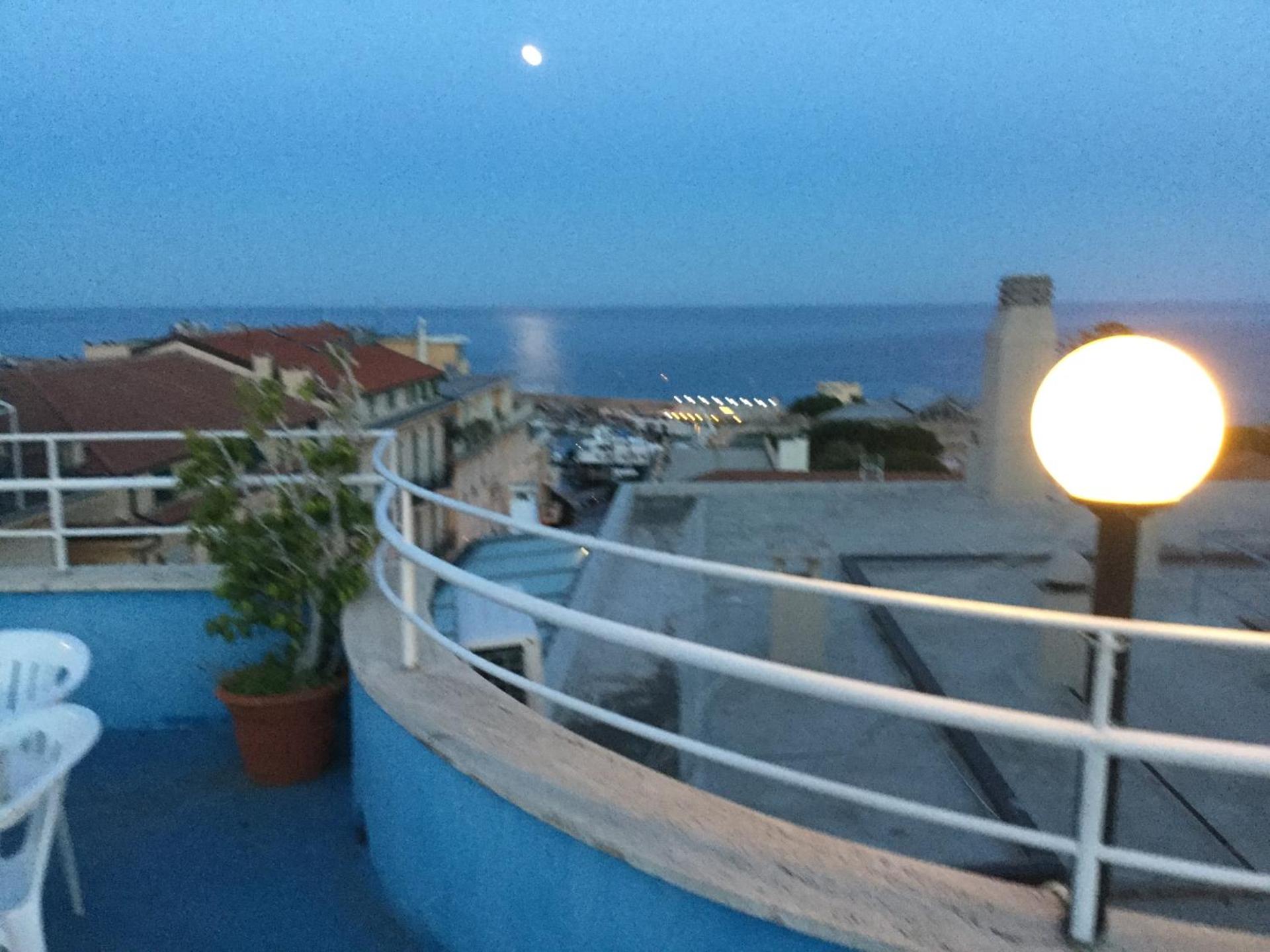Hotel Belvedere - Photo 36