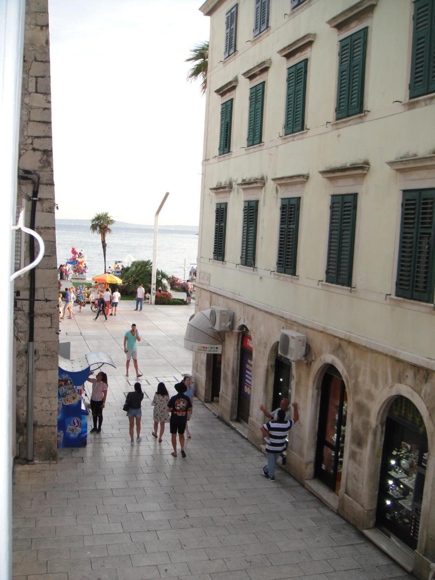 Old Town Suites - Photo 14