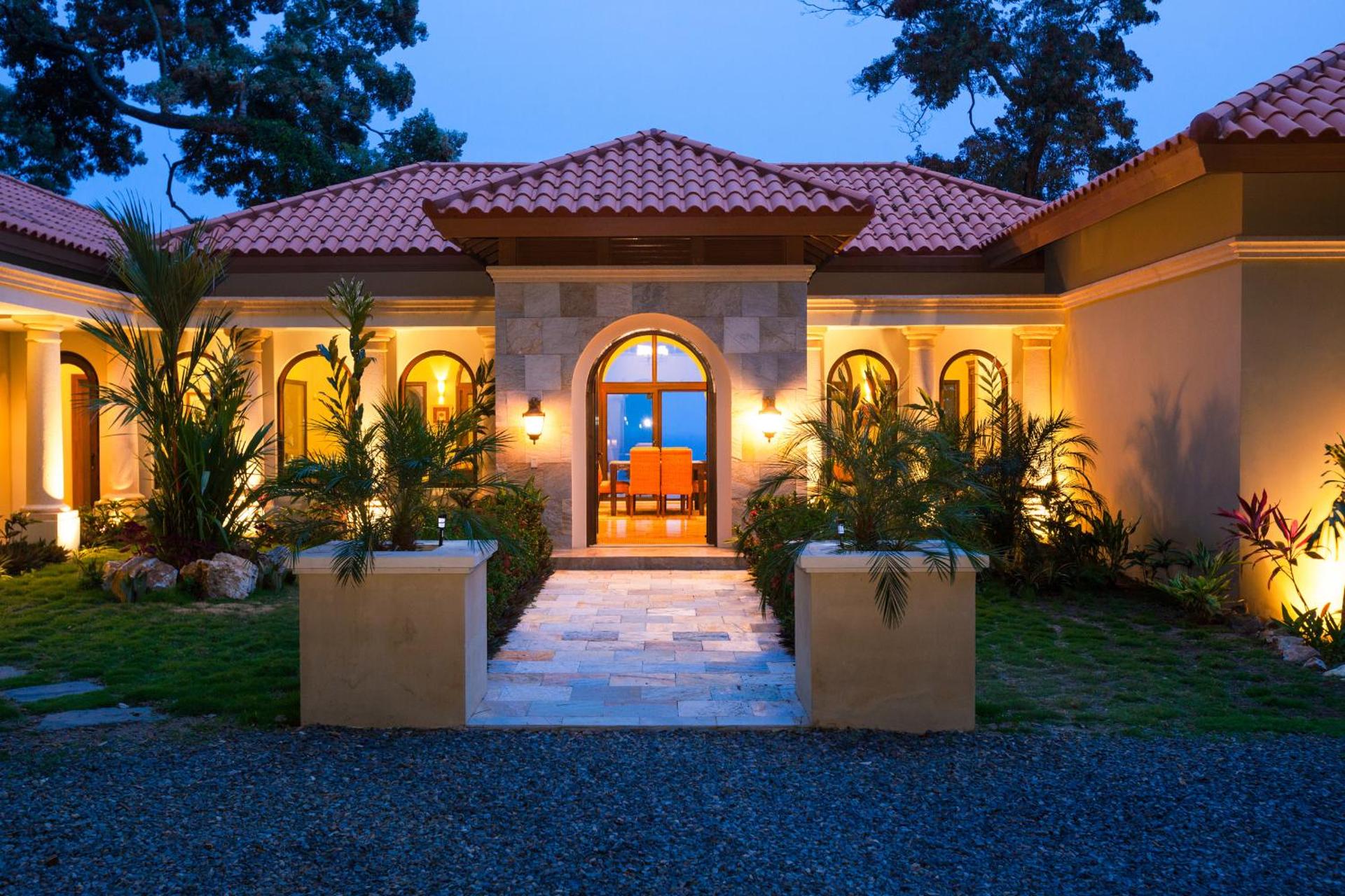 La Colina - 3 Bedrooms