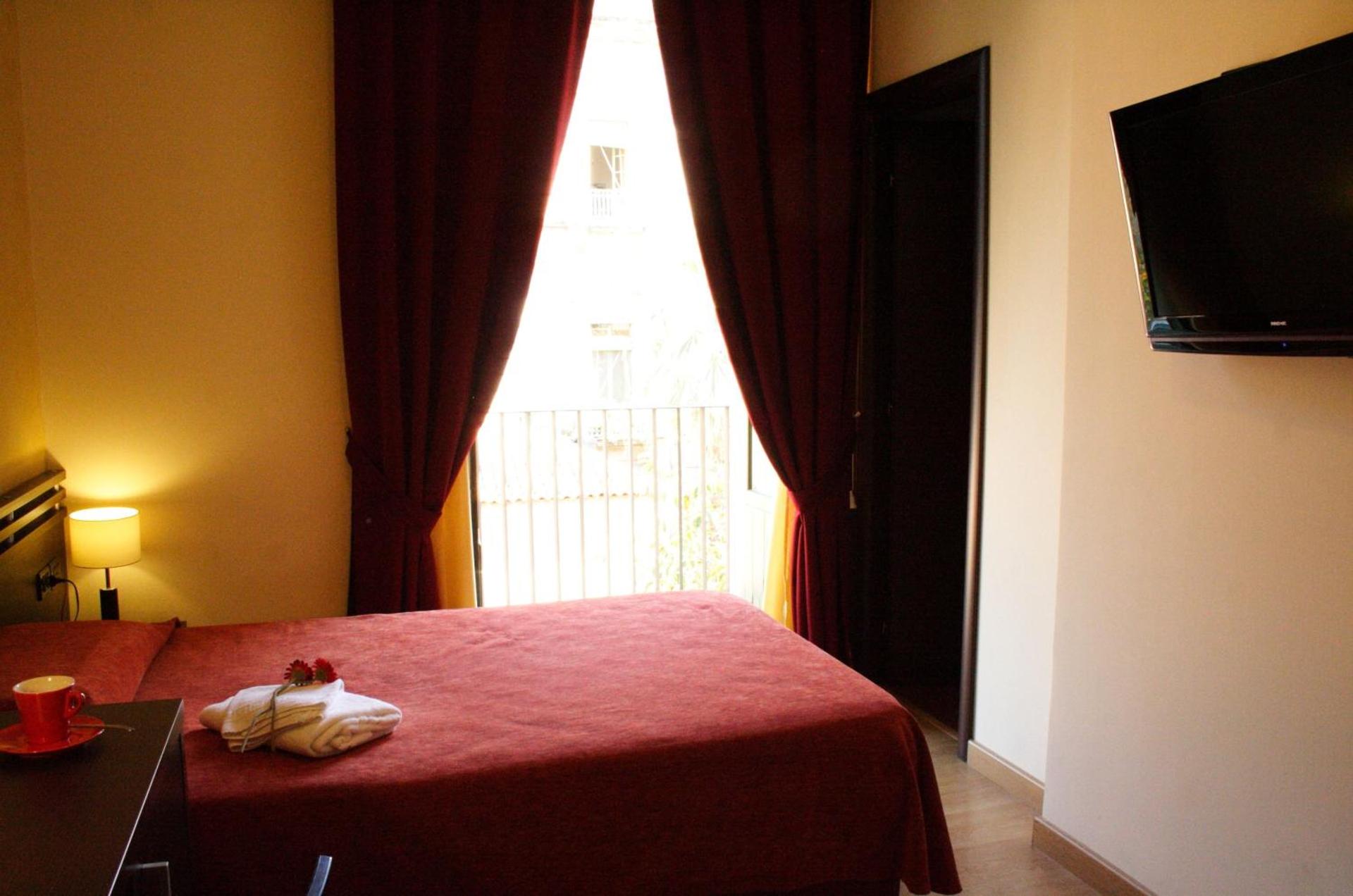 San Max Hotel - Photo 8