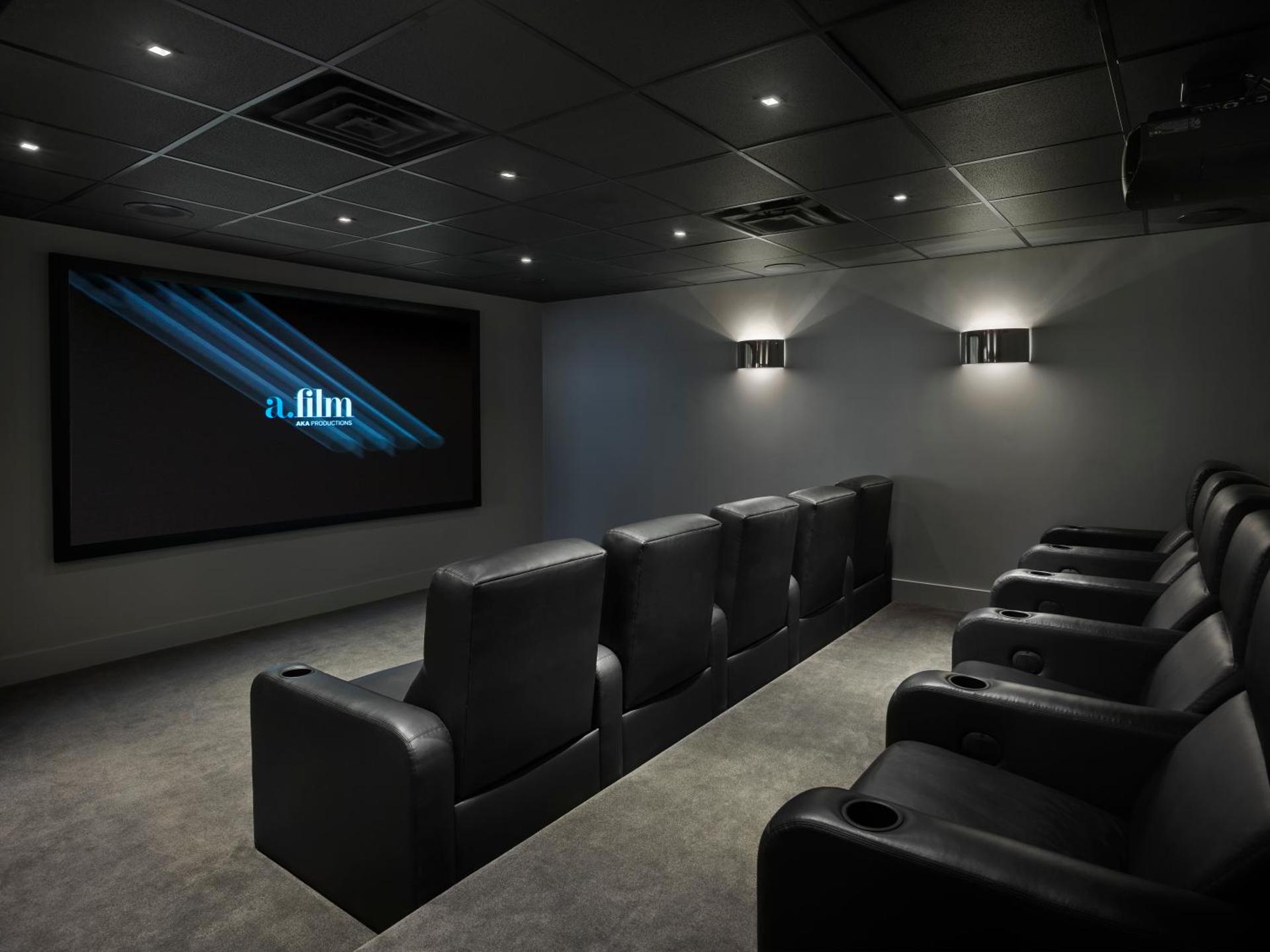 AKA White House - Photo 7