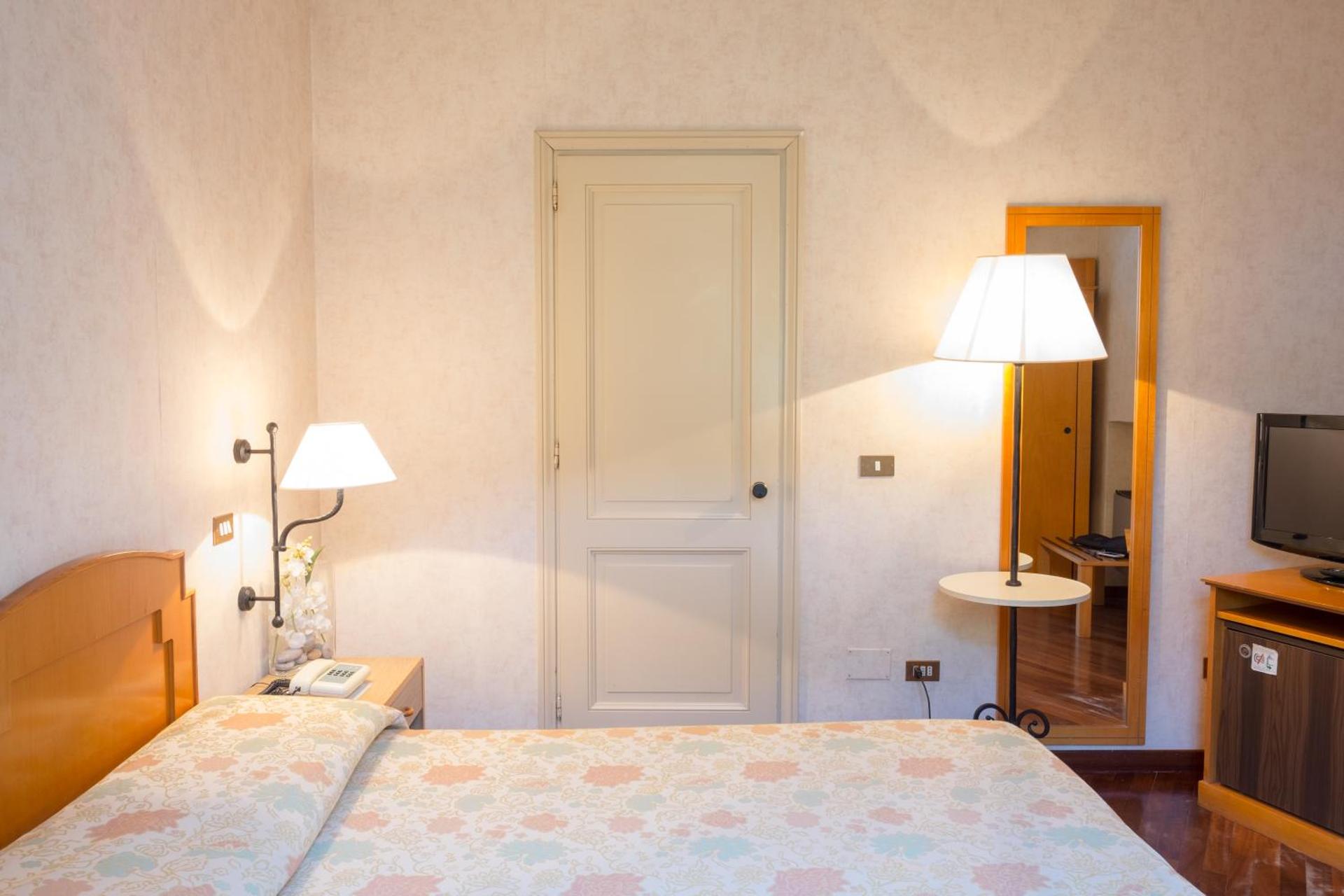 Hotel Fortuna - Photo 3