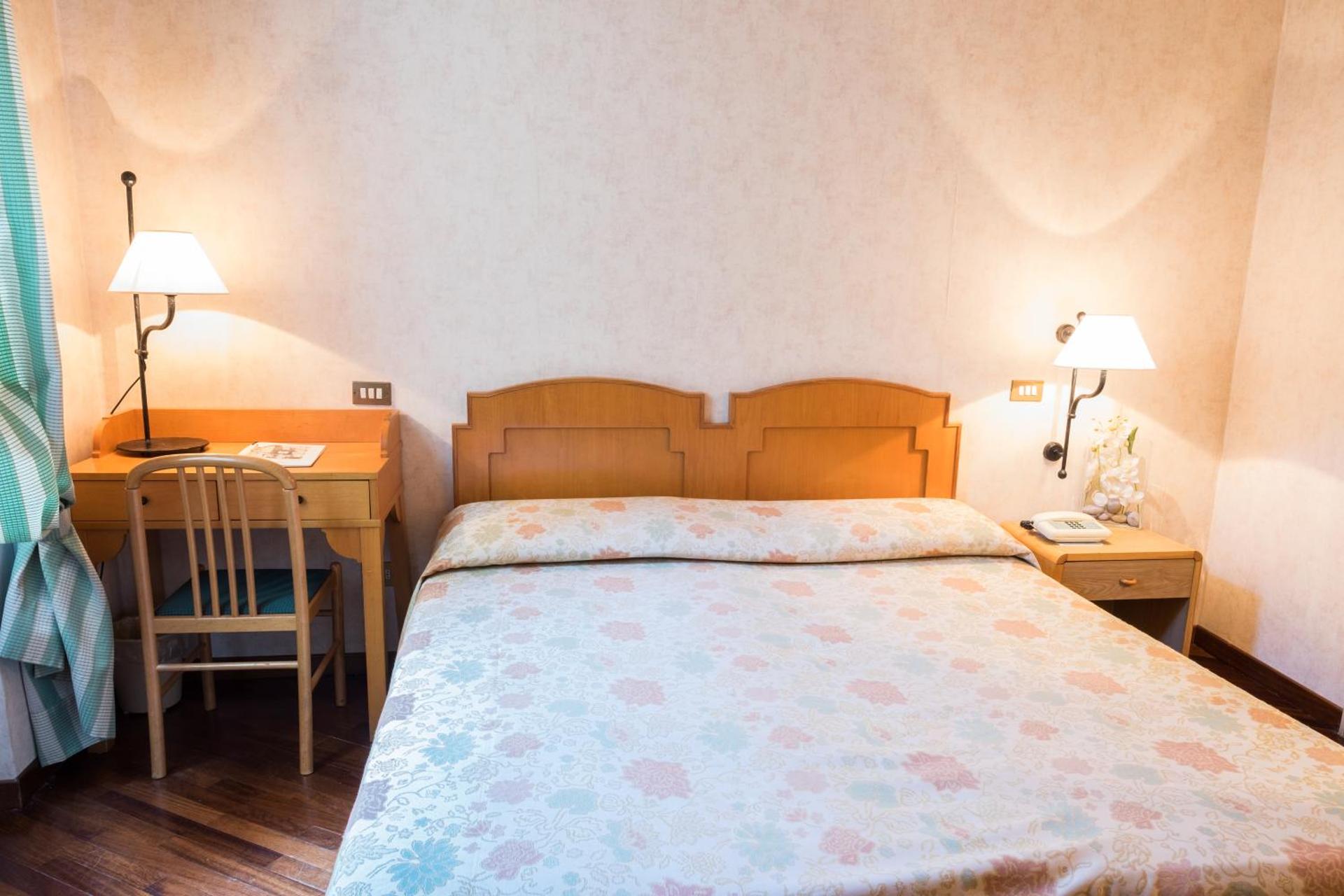 Hotel Fortuna - Photo 4