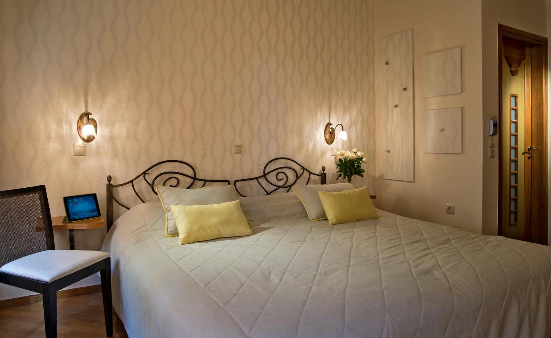 Ionas Boutique Hotel - Photo 39