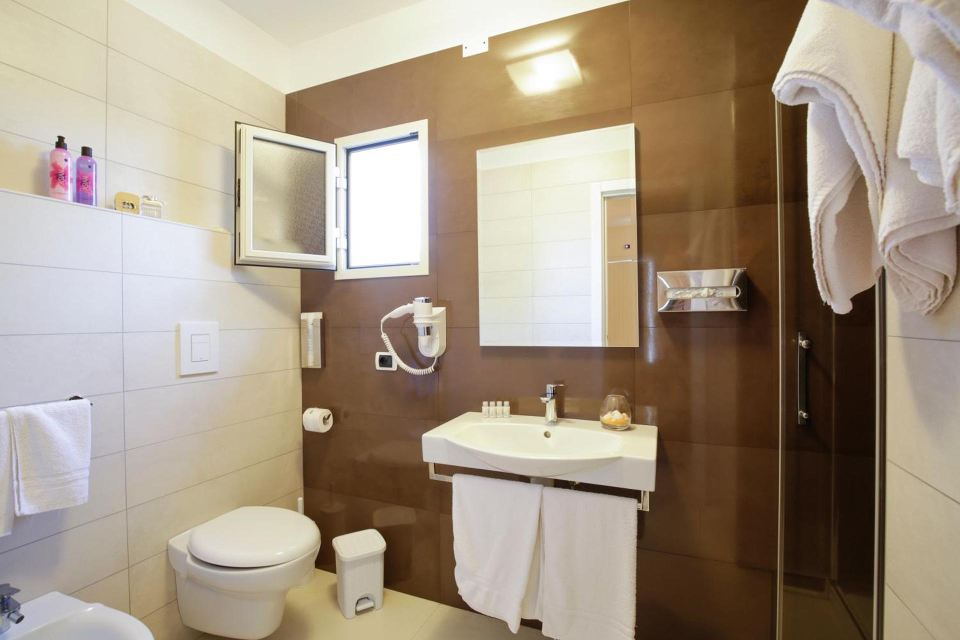 Garden Hotel Ripa - Photo 17