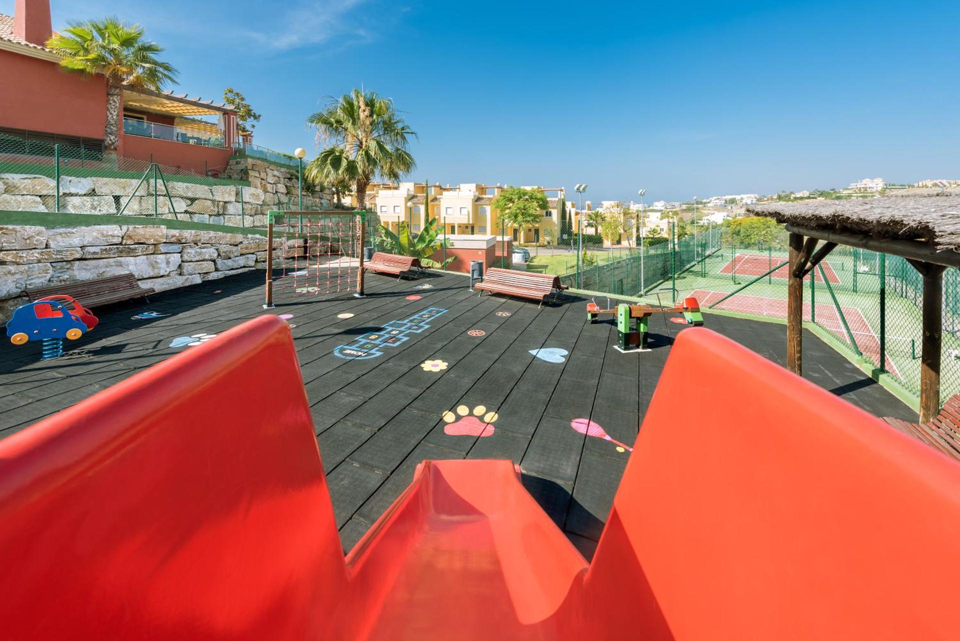 Colina del Paraiso - Photo 18