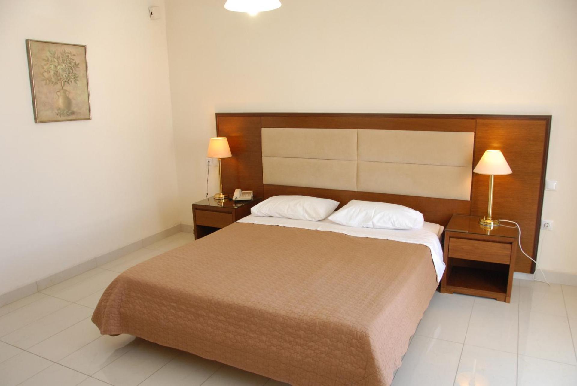 Paleos Hotel Apartments - Photo 31