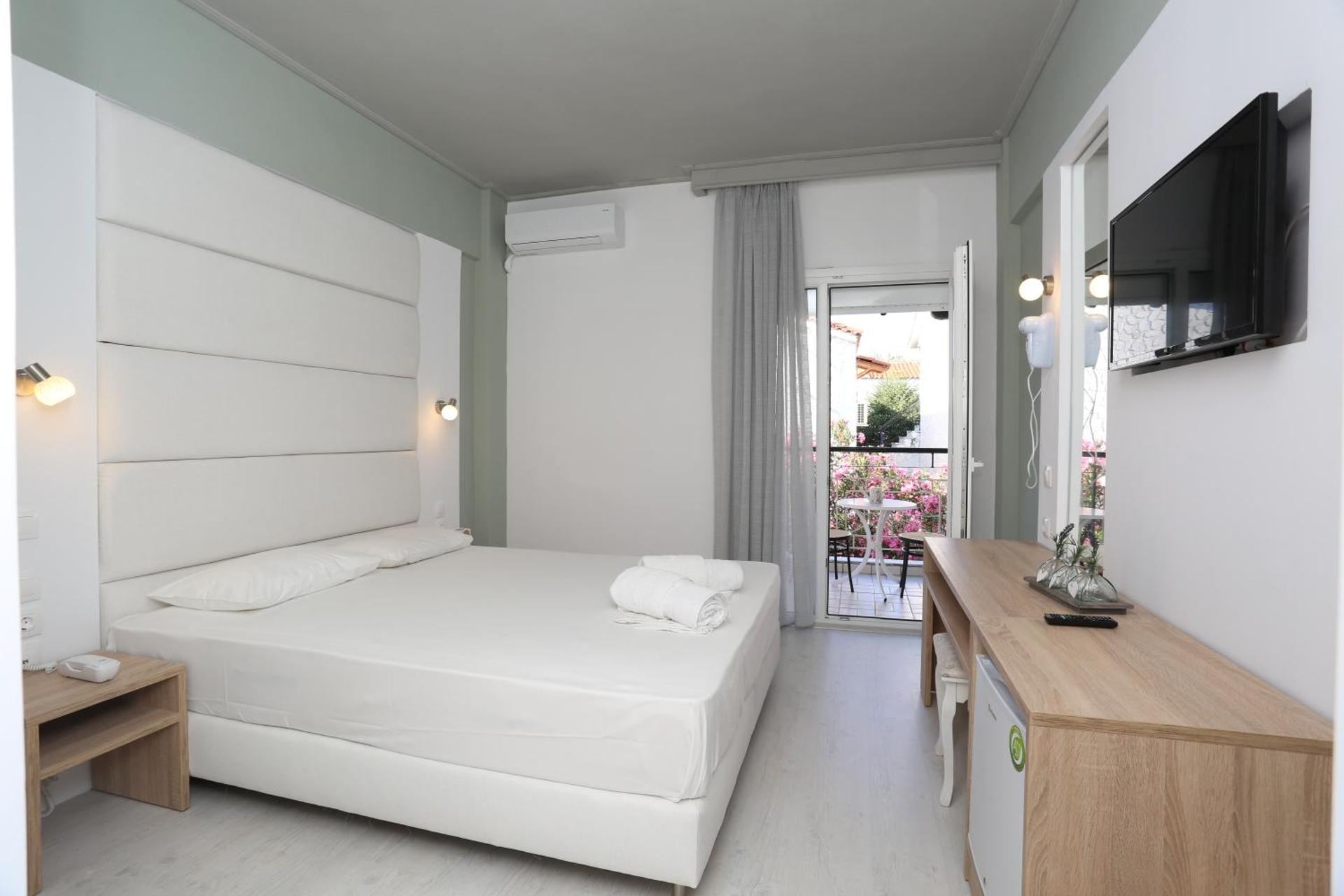 Sun Hotel - Photo 46