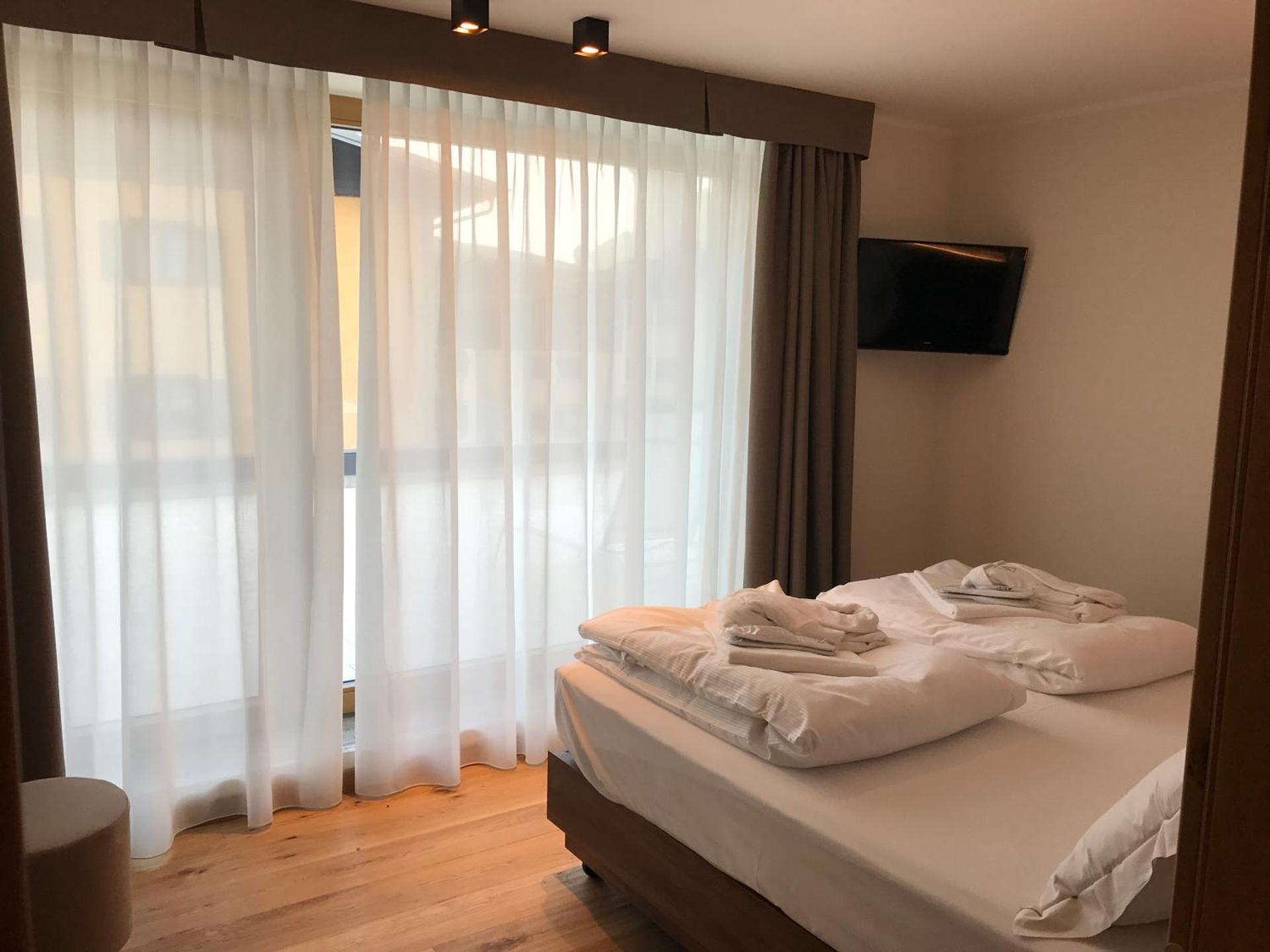 Dolomeet Boutique Hotel - Photo 100