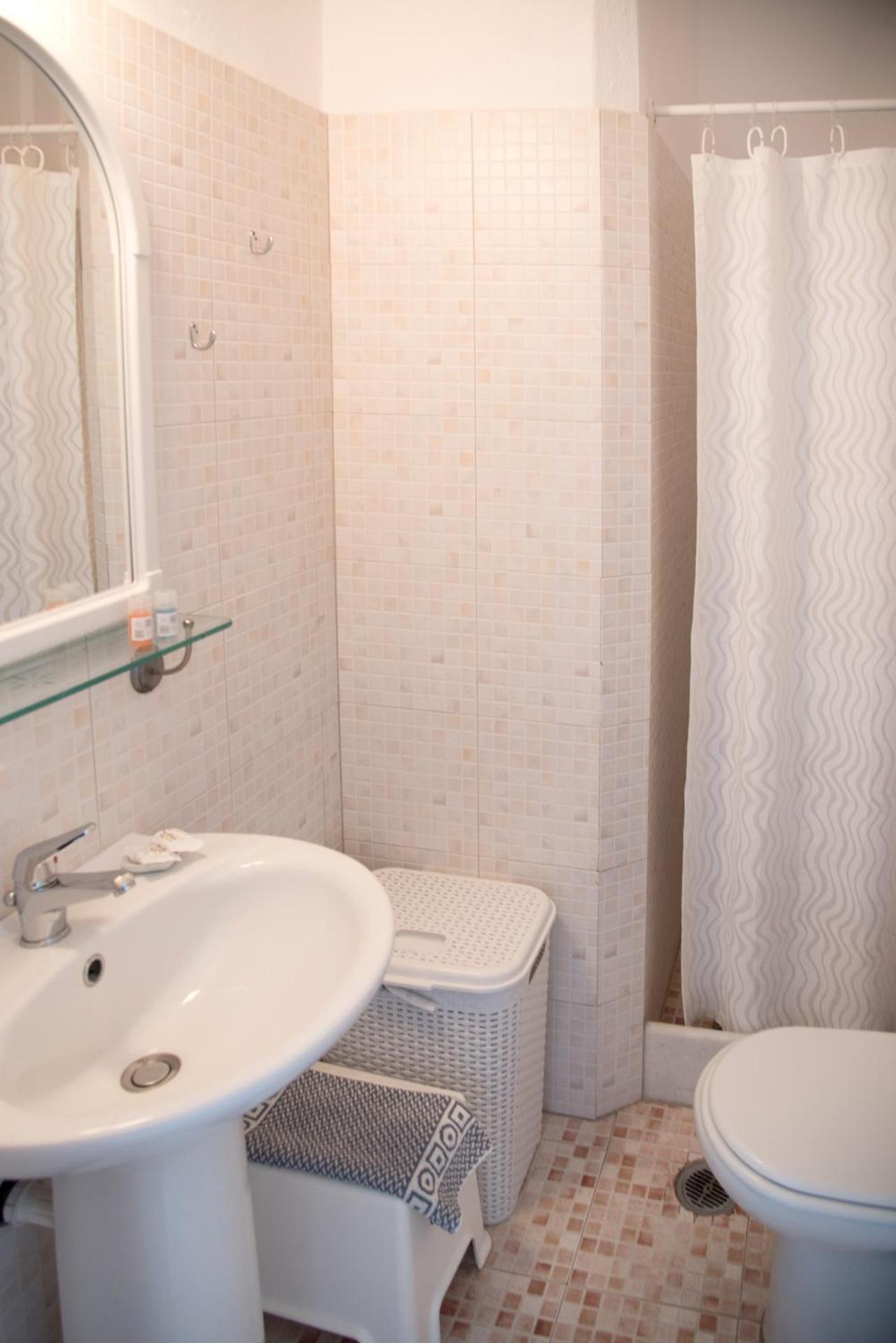 Londos Hotel - Photo 19